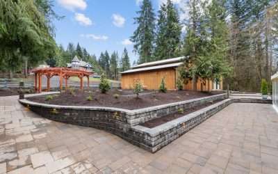Building a Paver Patio: Laying Pavers